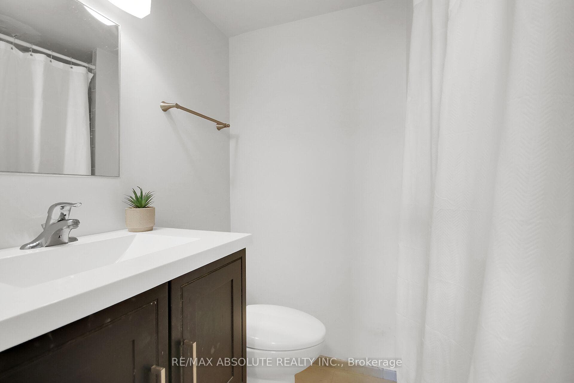 1380 Prince Of Wales Drive Unit 1403 photo 36