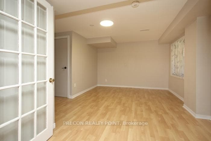 28 Carlinds Drive Unit Bsmt photo 26