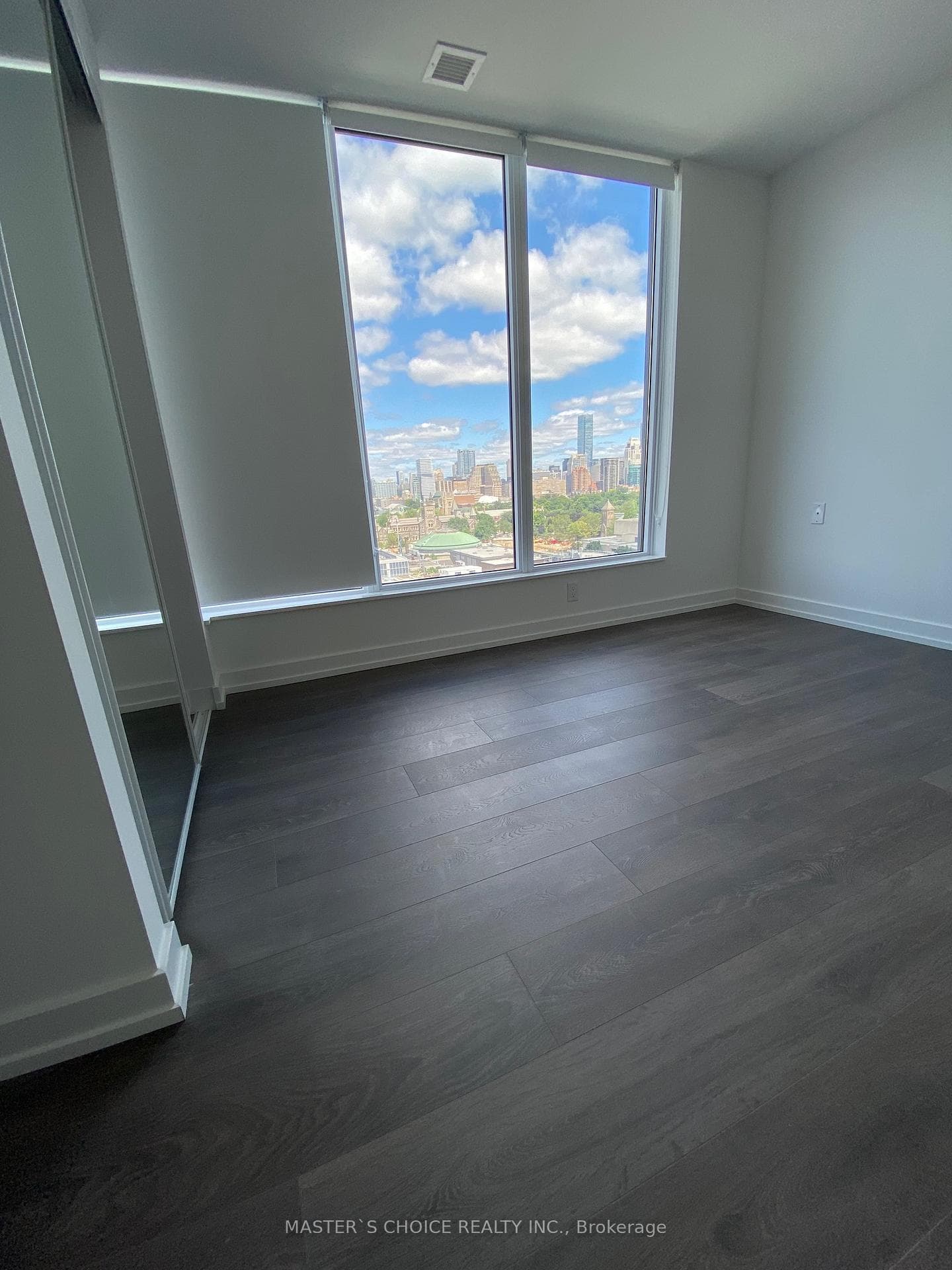 203 College Street Unit 1504 photo 13