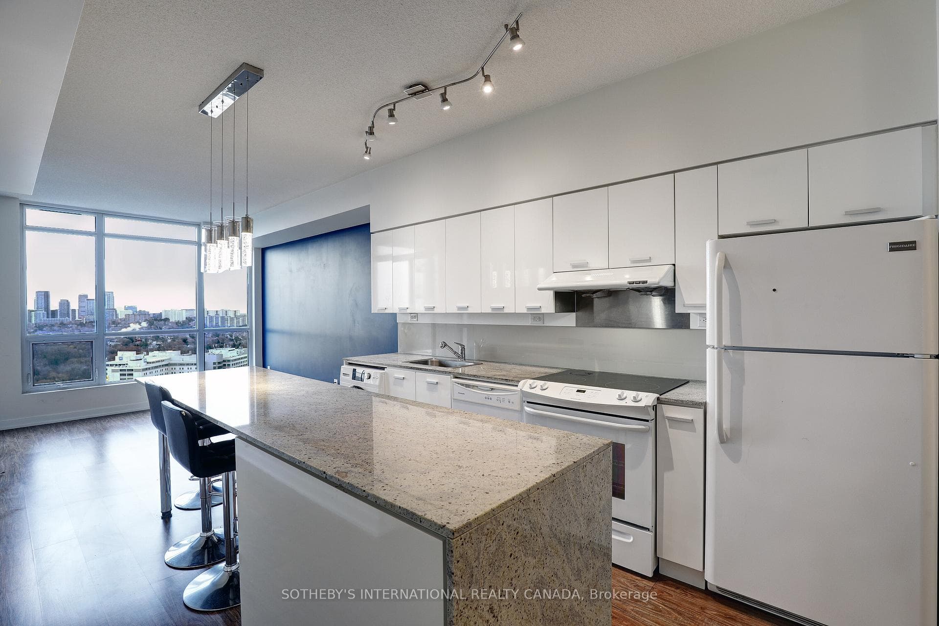 29 Singer Court Unit 2710 photo 22