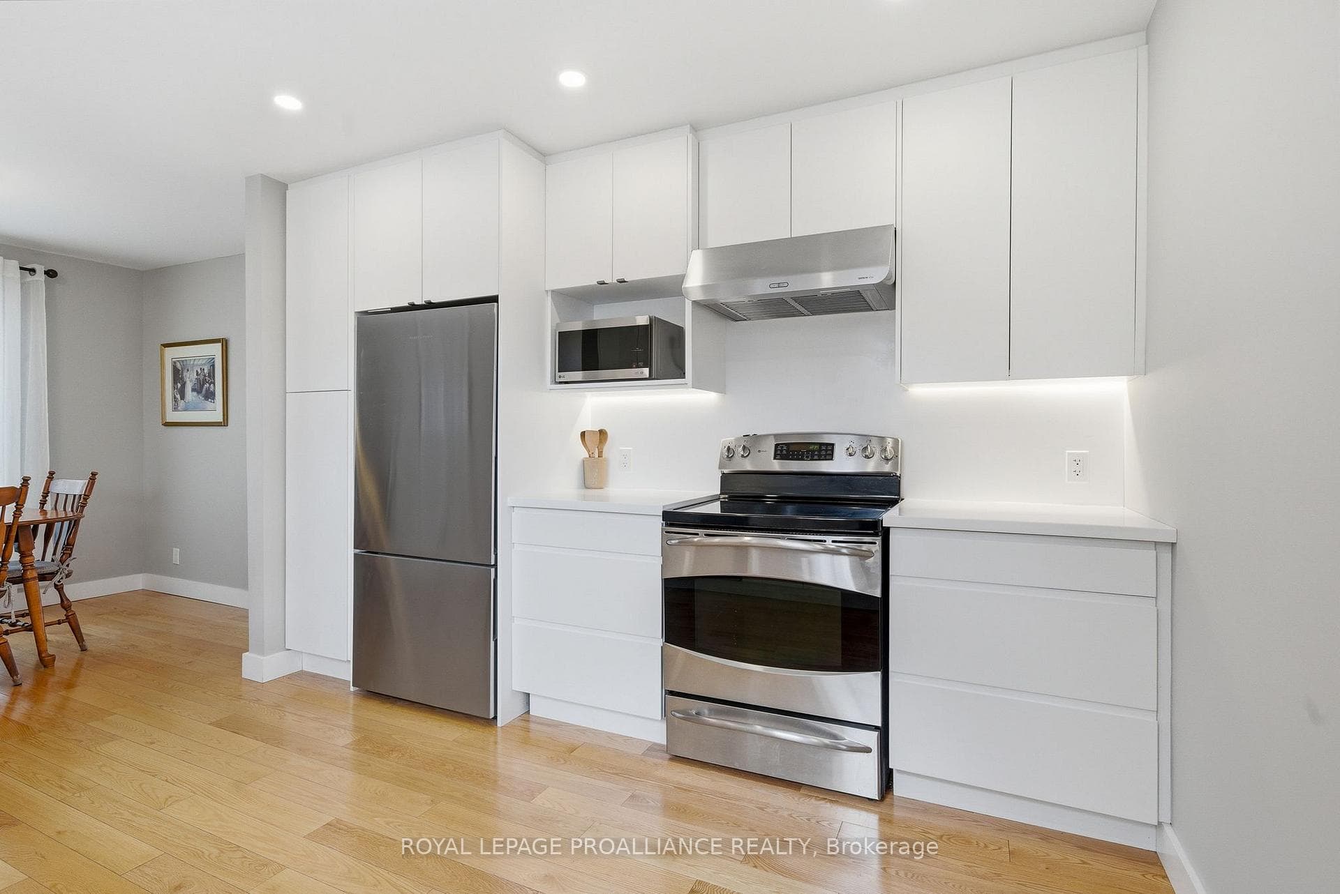 903 Naroch Boulevard photo 22