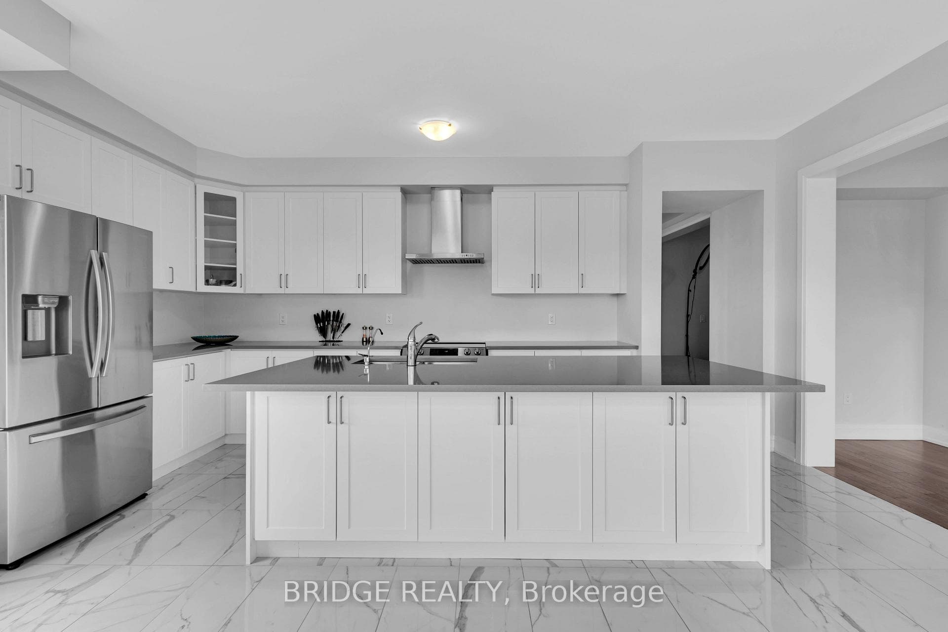 138 Prince Charles Crescent photo 14