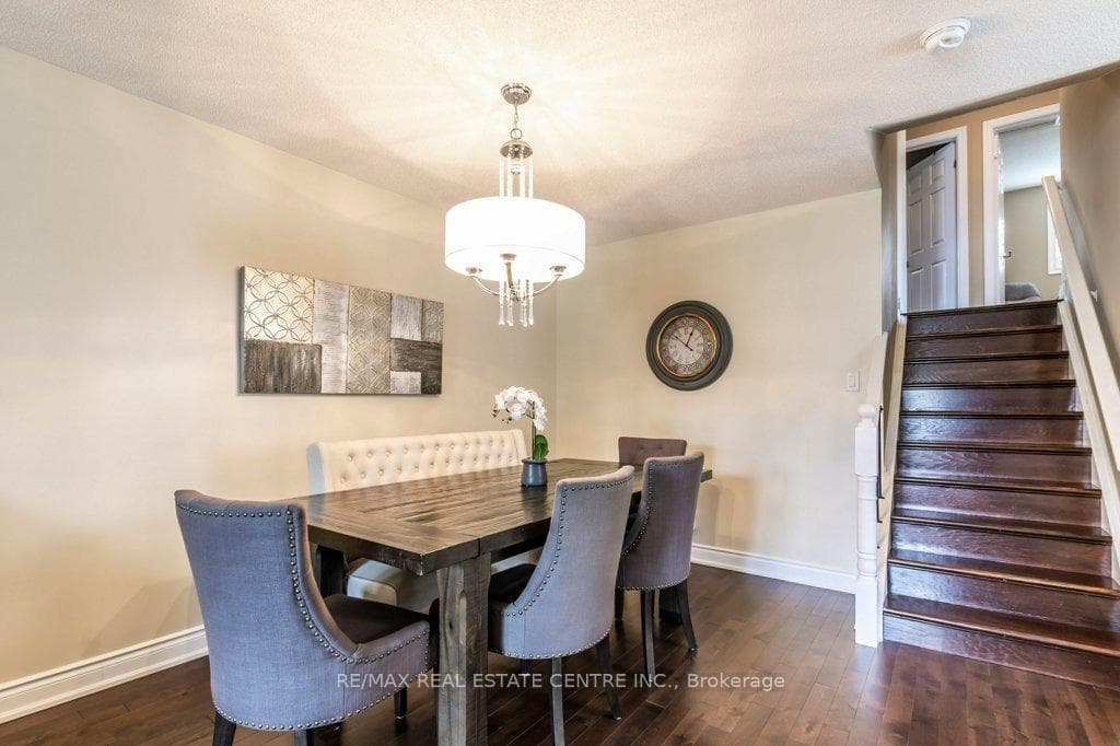 698 Acadia Drive photo 8