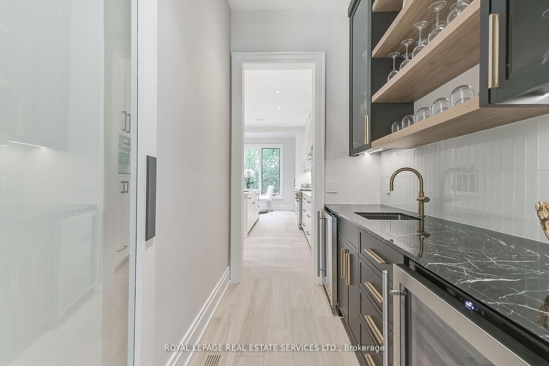 8 Shand Avenue photo 10
