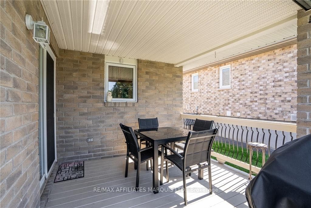 324 GLEN NORA Drive photo 26