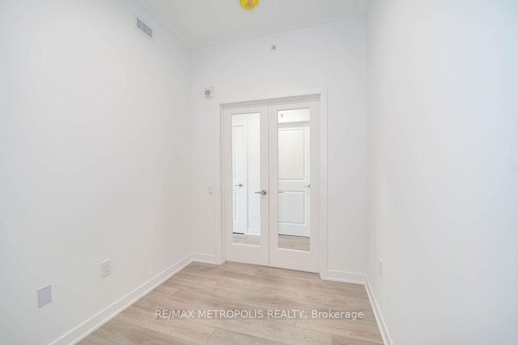 385 Arctic Red Drive Unit 225 photo 11