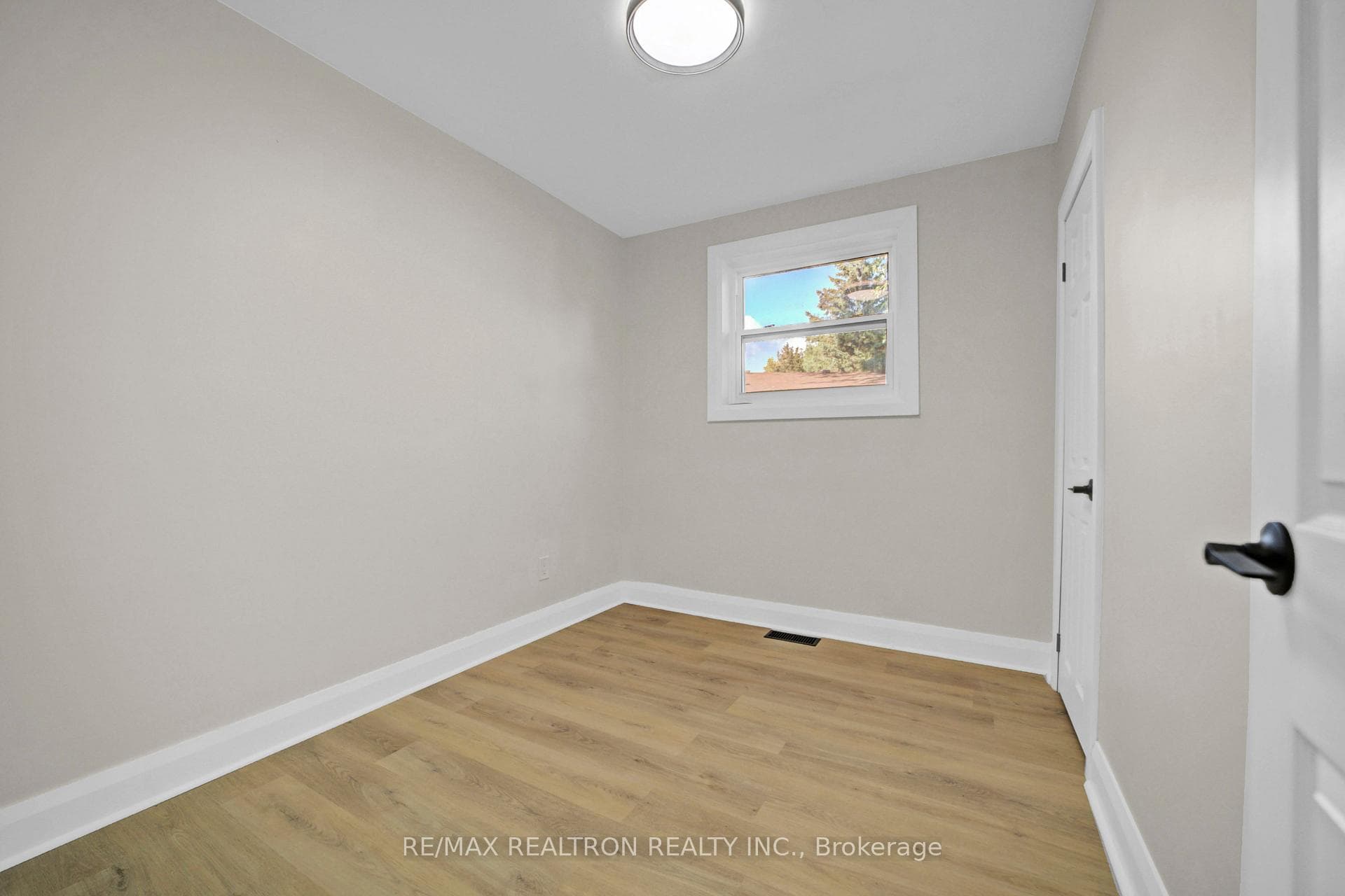 152 Cherrywood Drive photo 8