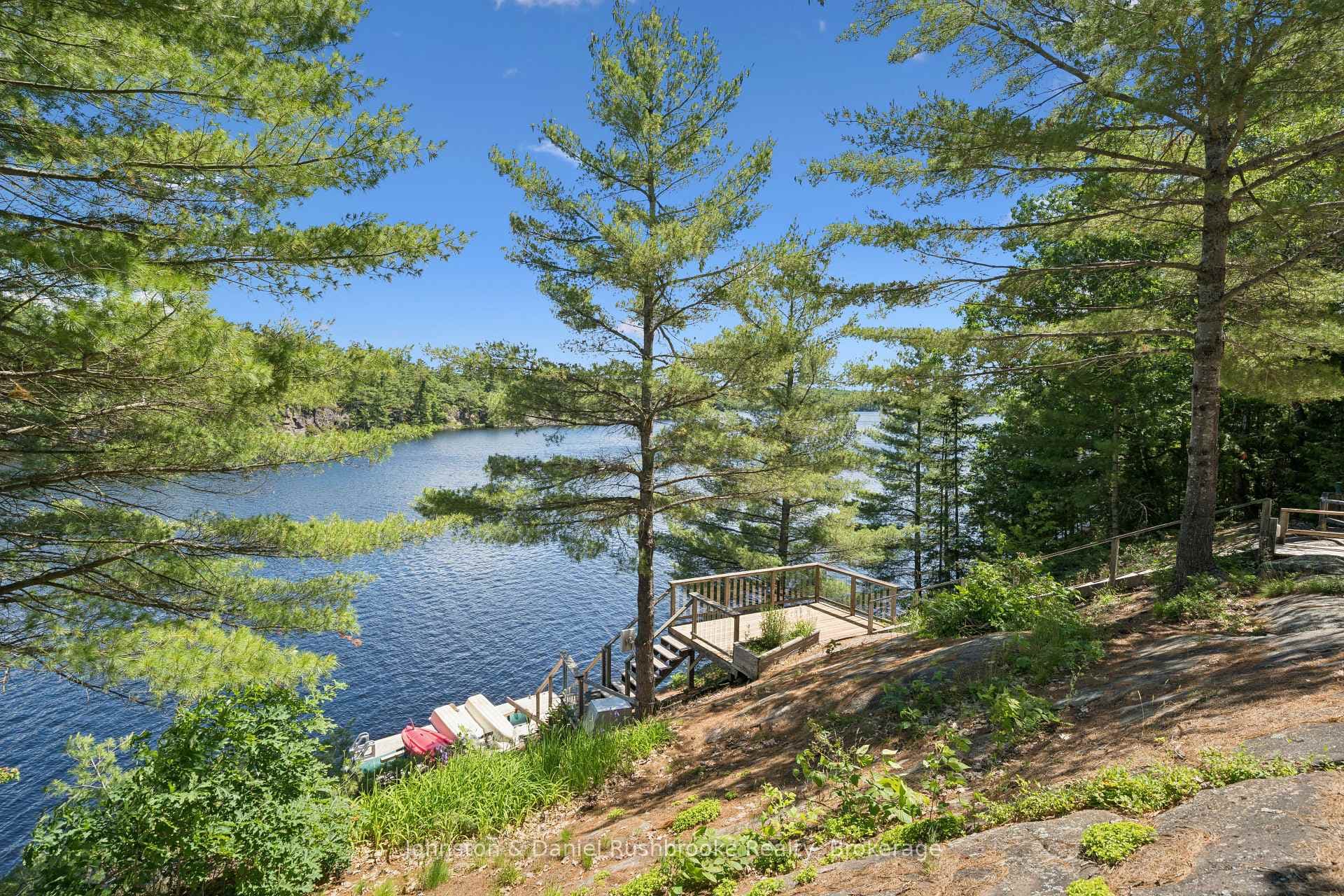 1277 & 1279 Woodland Drive photo 27