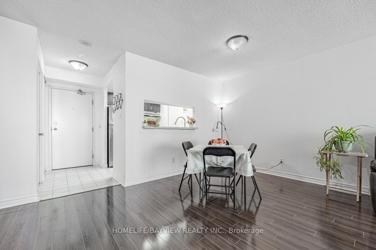 2550 Lawrence Avenue Unit 907 photo 9