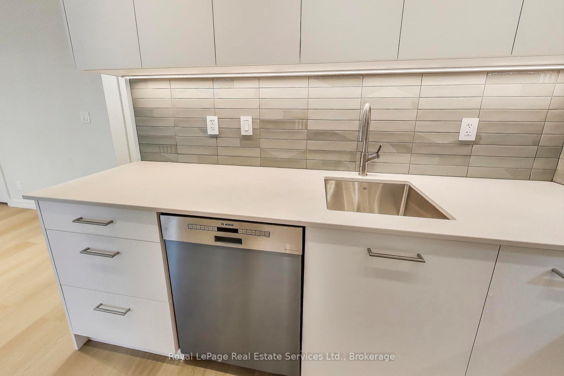 Bosch Dishwasher, Custom Backsplash & Lighting