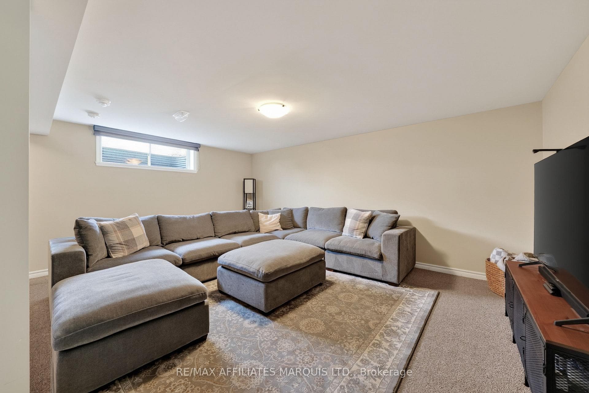 348 Glen Nora Drive photo 29