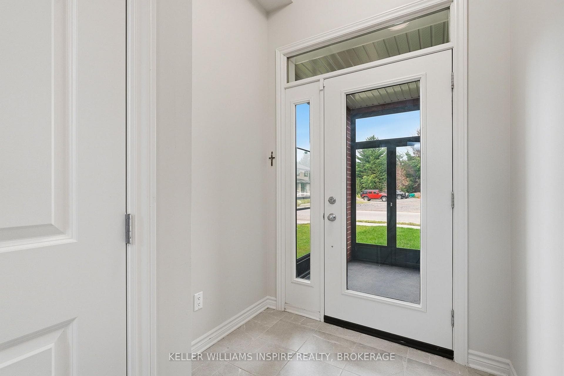 2365 Goldhawk Drive photo 6