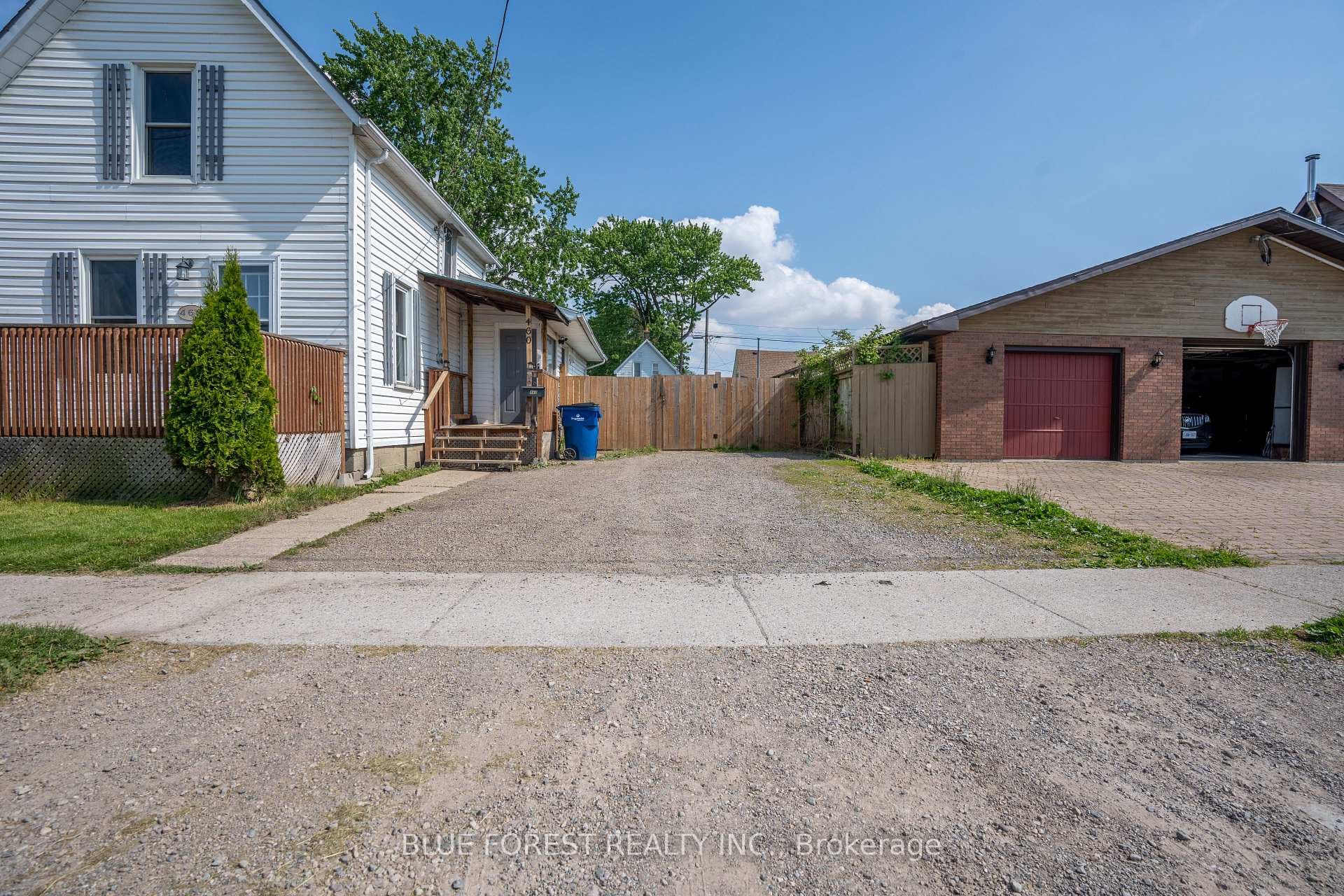 460 WALLACE Street photo 33