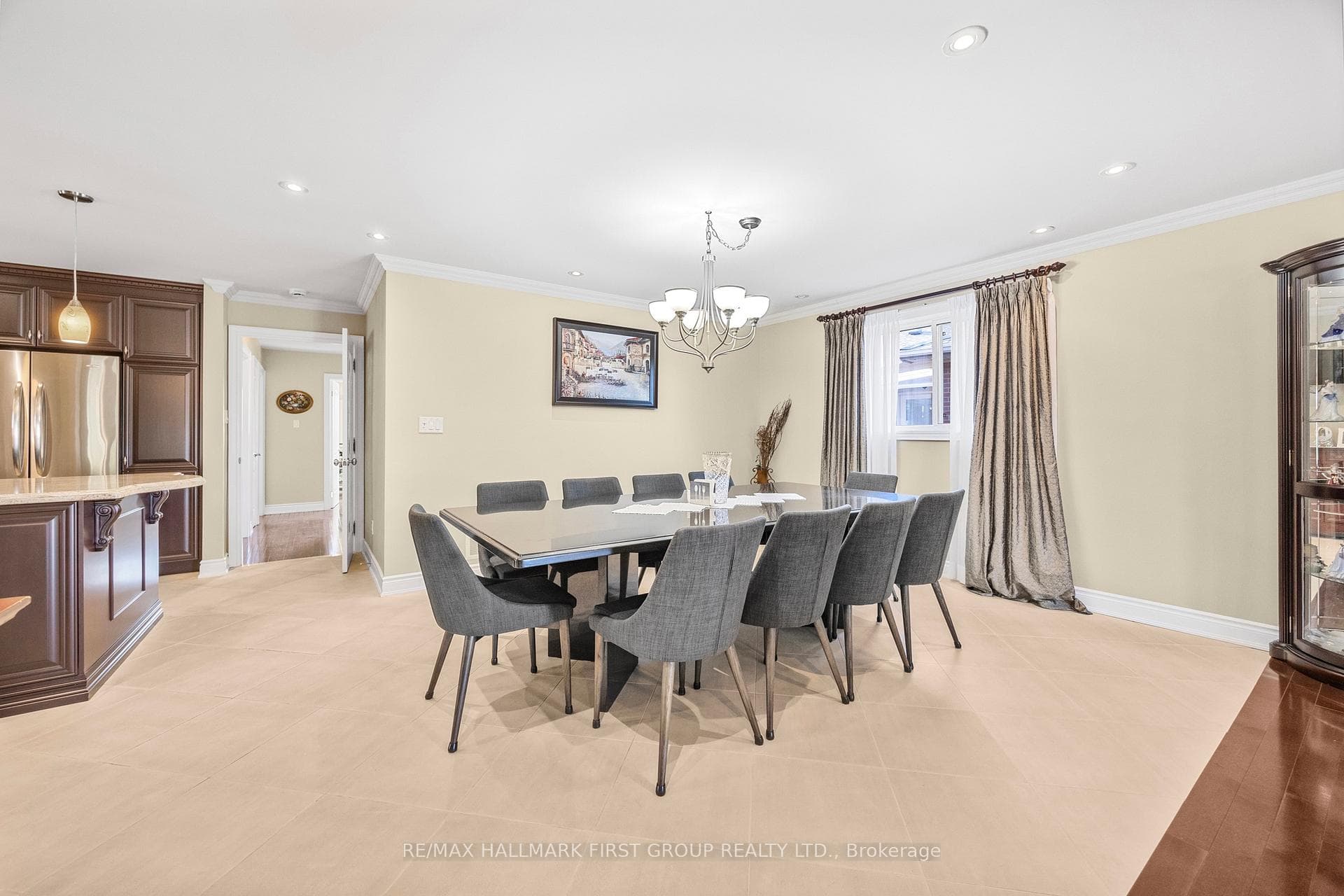 154 Fairglen Avenue photo 10