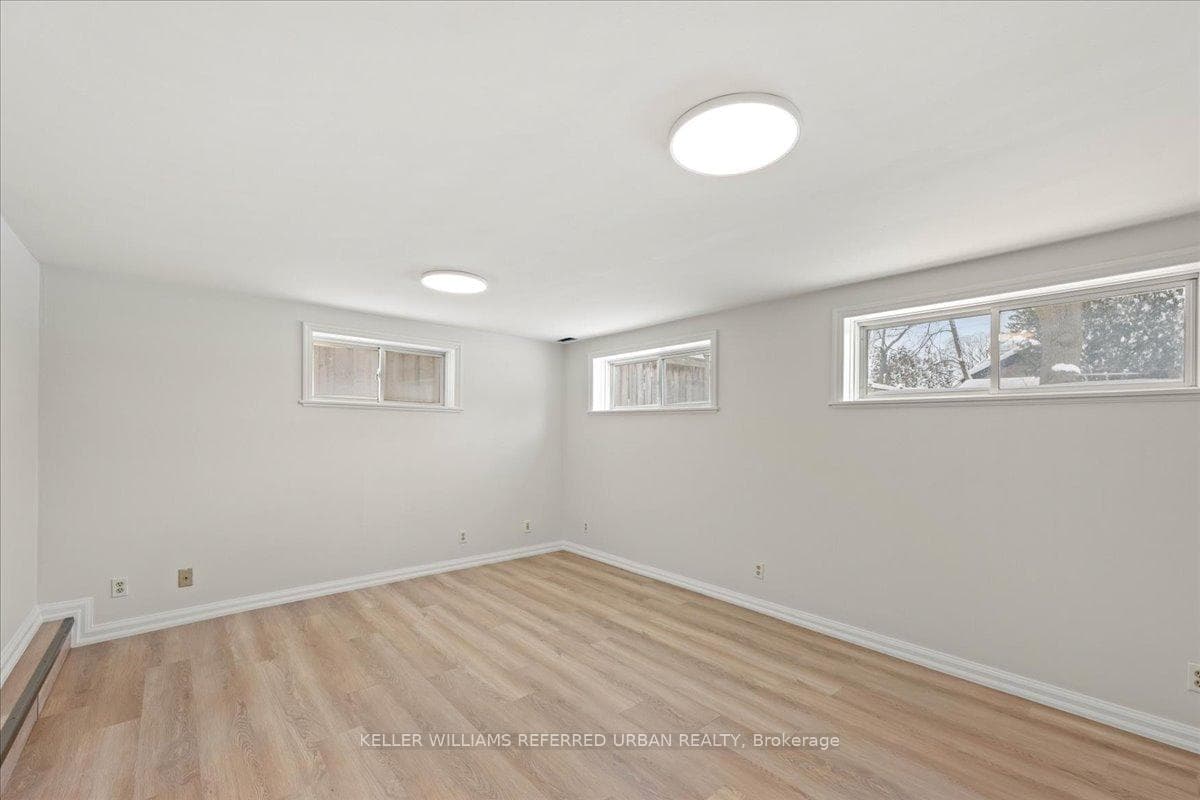 74 Elmhurst Avenue photo 41