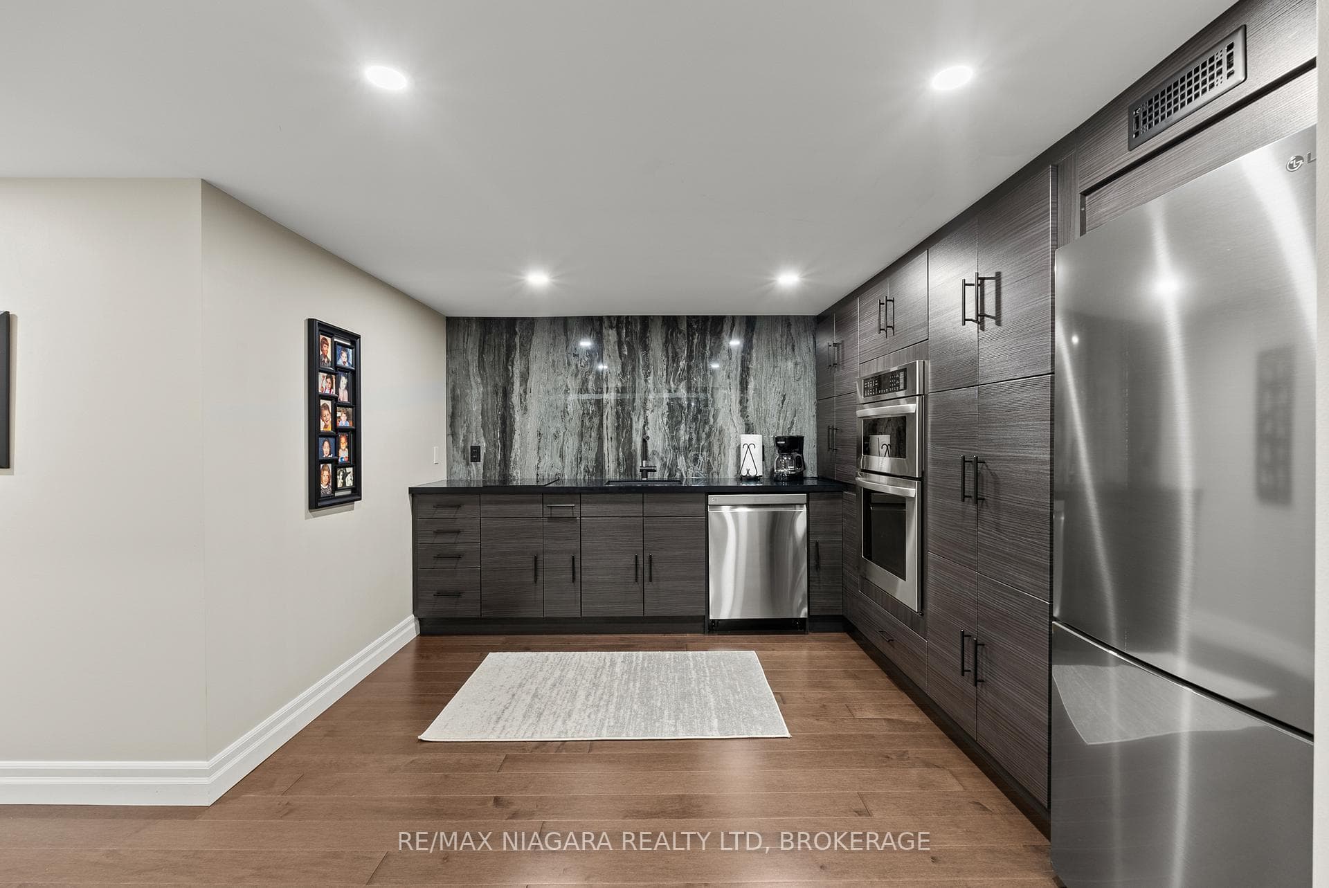 14690 Niagara Parkway photo 32
