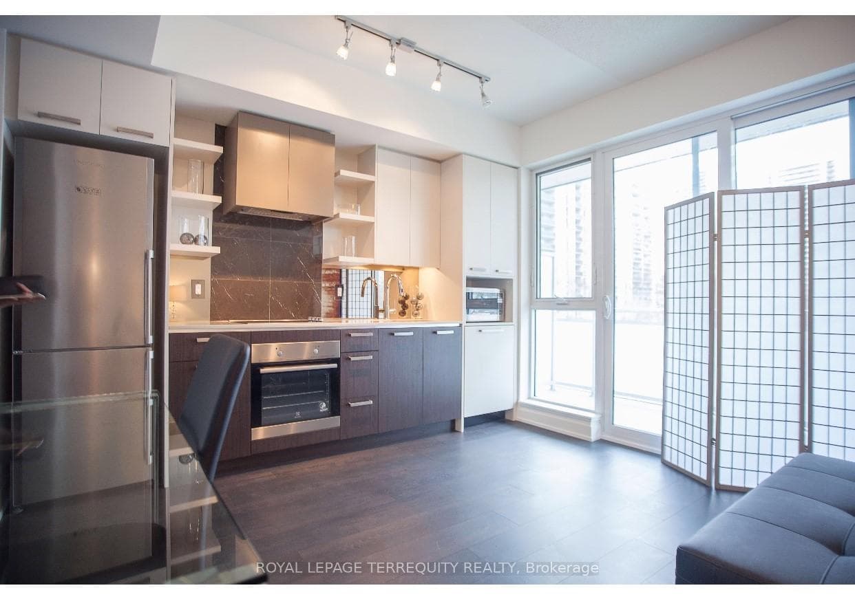1830 Bloor Street Unit 437 photo 7
