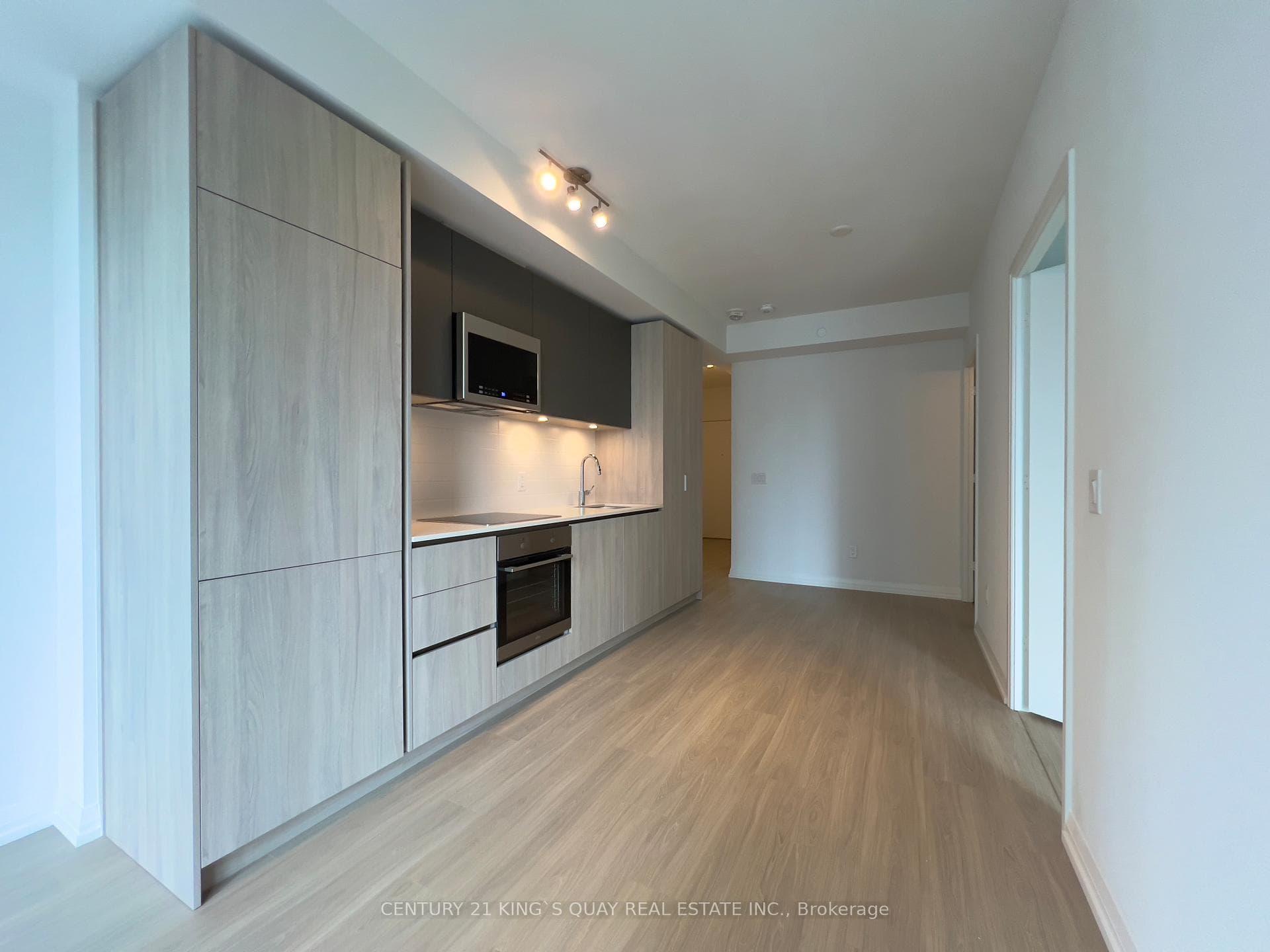 28 Widmer Street Unit 3320 photo 4