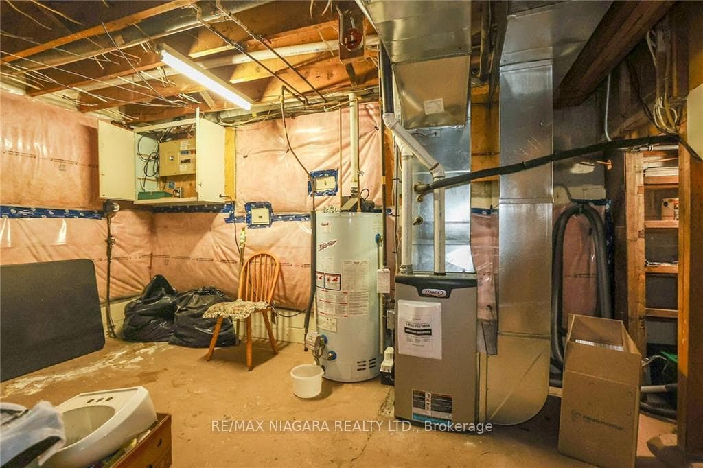 250 Bowen Road photo 19