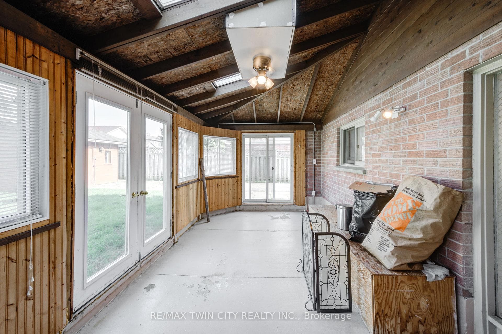 26 Bourbon Lane photo 18