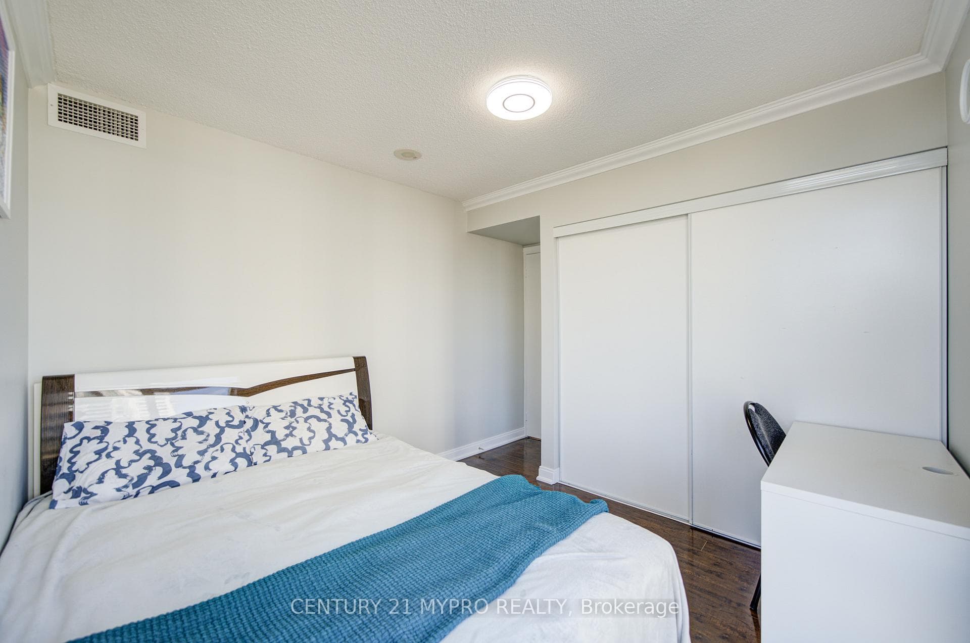 238 Bonis Avenue Unit 922 photo 19
