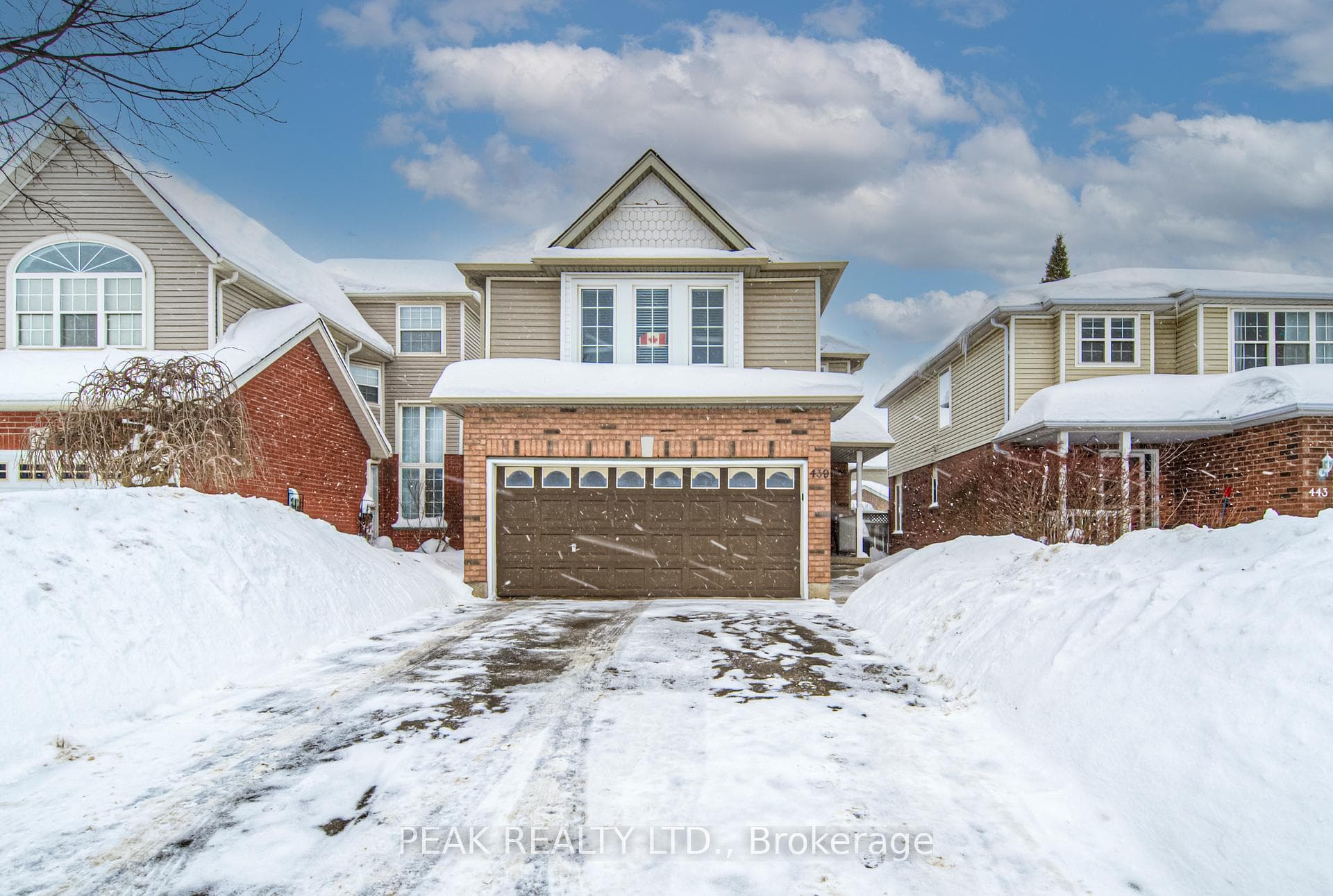 439 Havendale Crescent photo 2