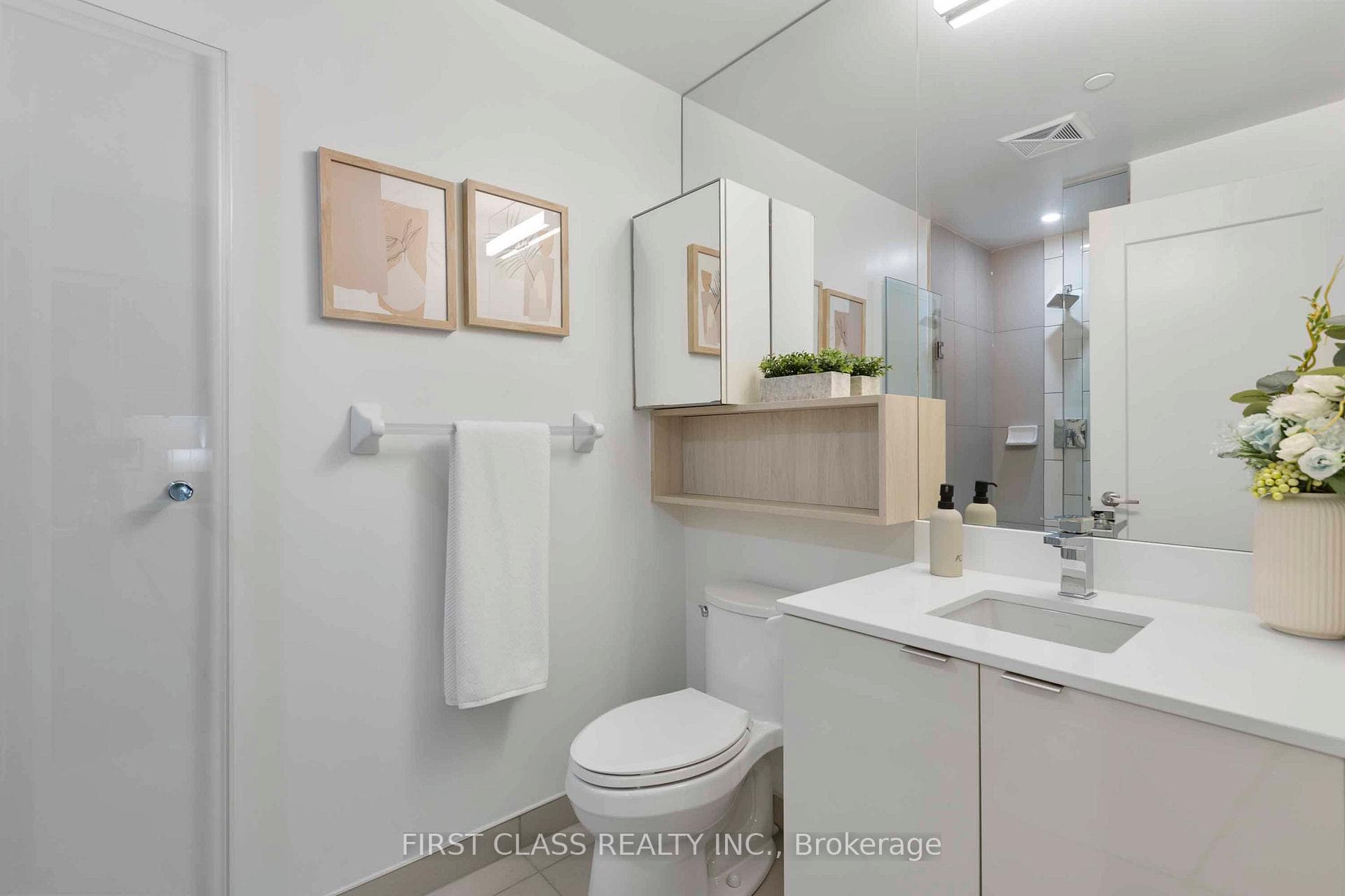 70 Princess Street Unit 307 photo 13
