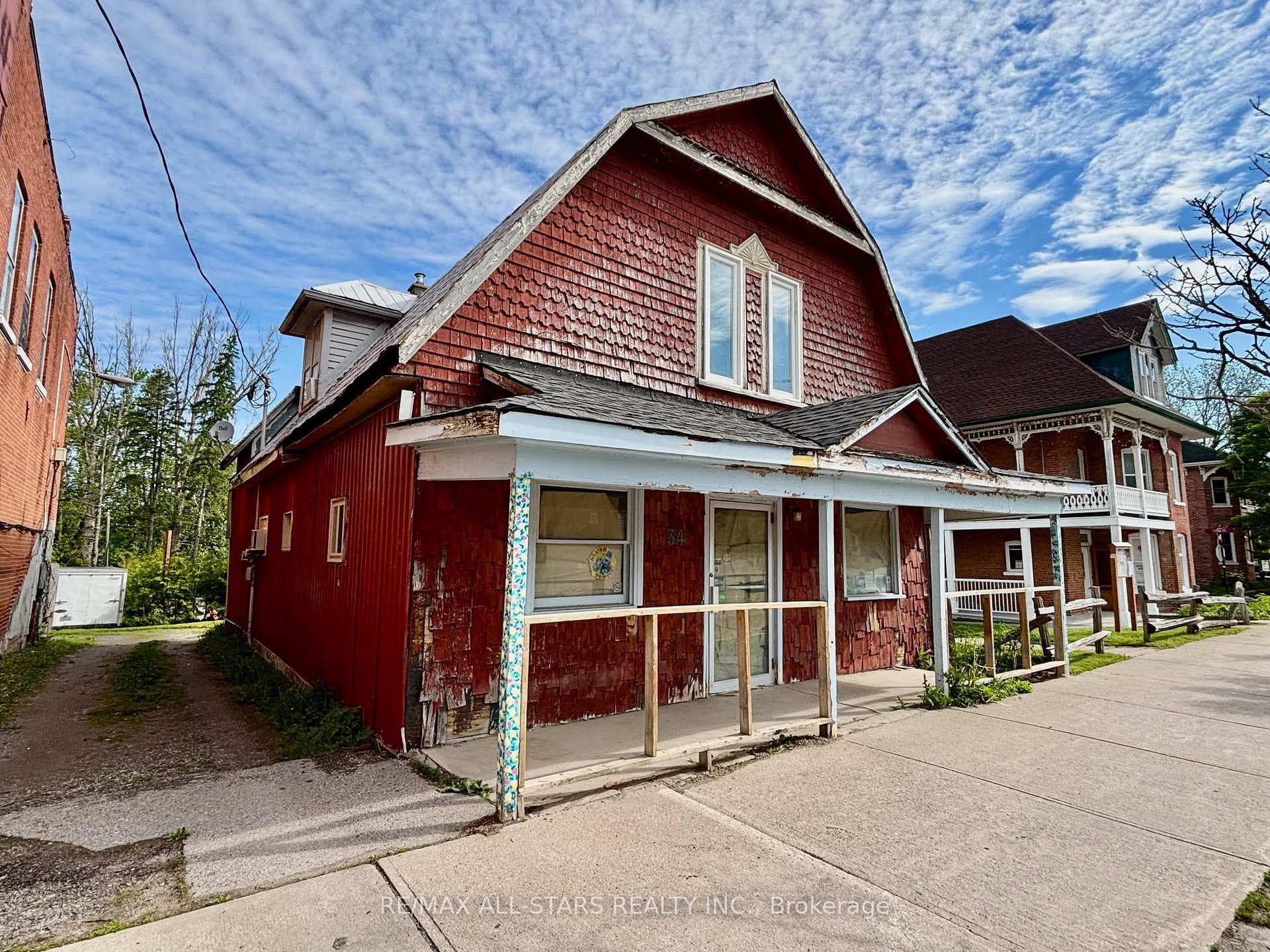 34 Cameron Street photo 3