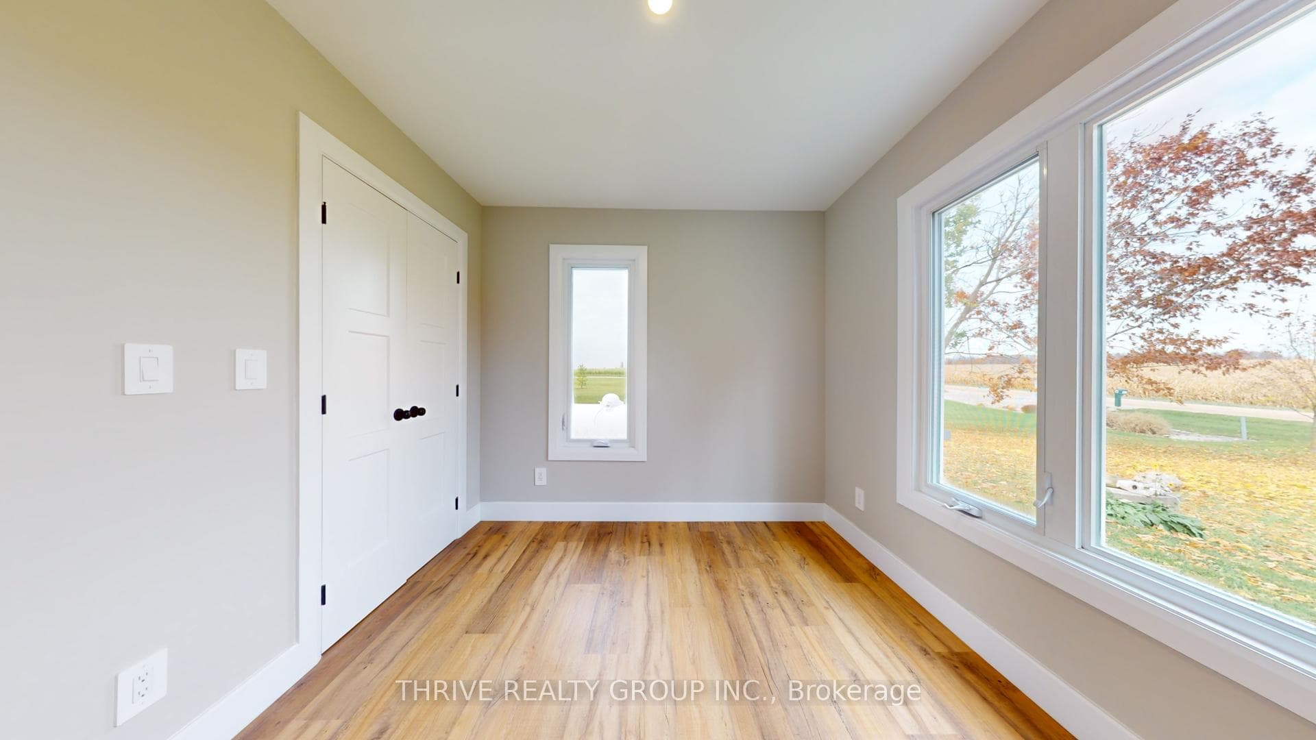 1559 ELMTREE Drive photo 33