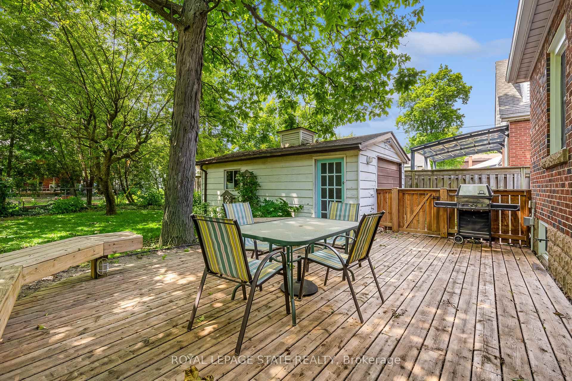 126 Queensdale Avenue photo 26