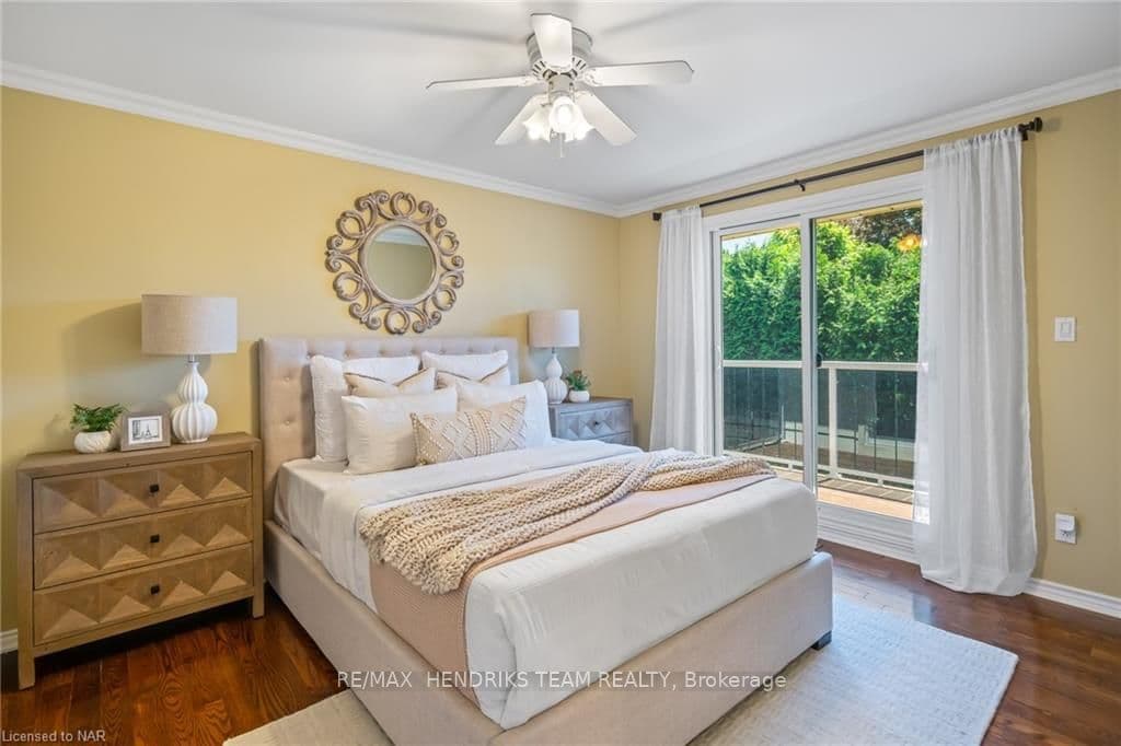 5 WHITE CREST Court photo 14