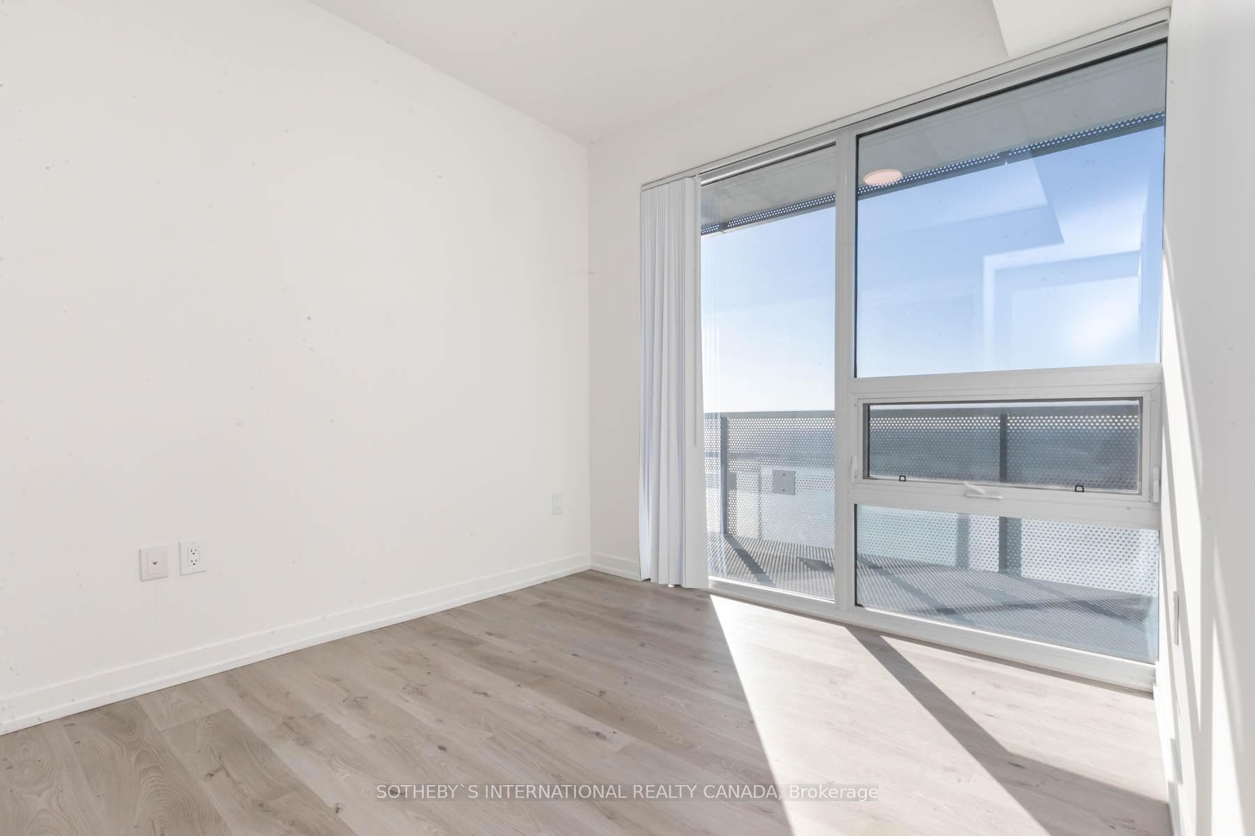 138 Downes Street Unit 7209 photo 26