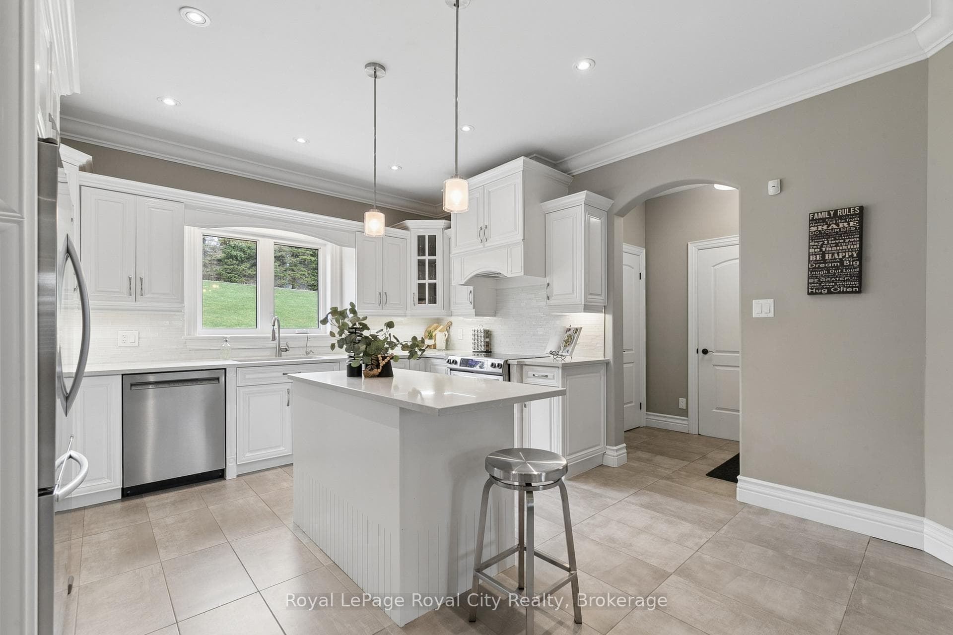 38 Daymond Drive photo 14