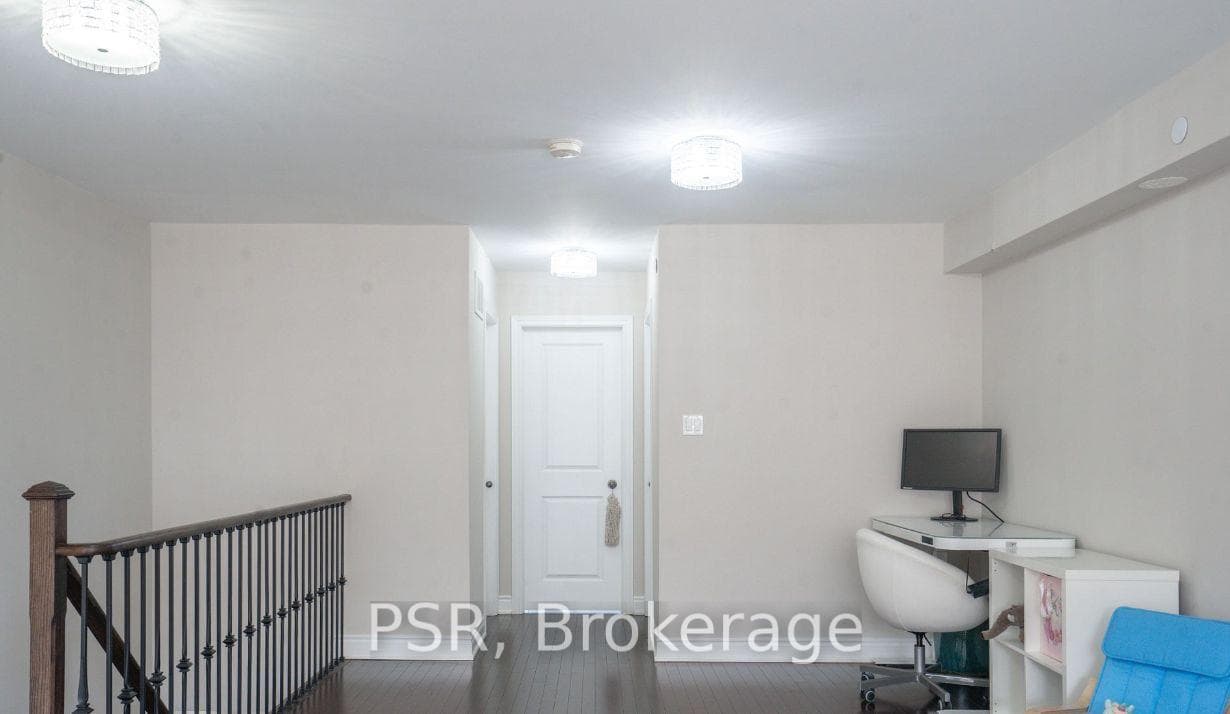 1331 Major Mackenzie Drive Unit 29 photo 16