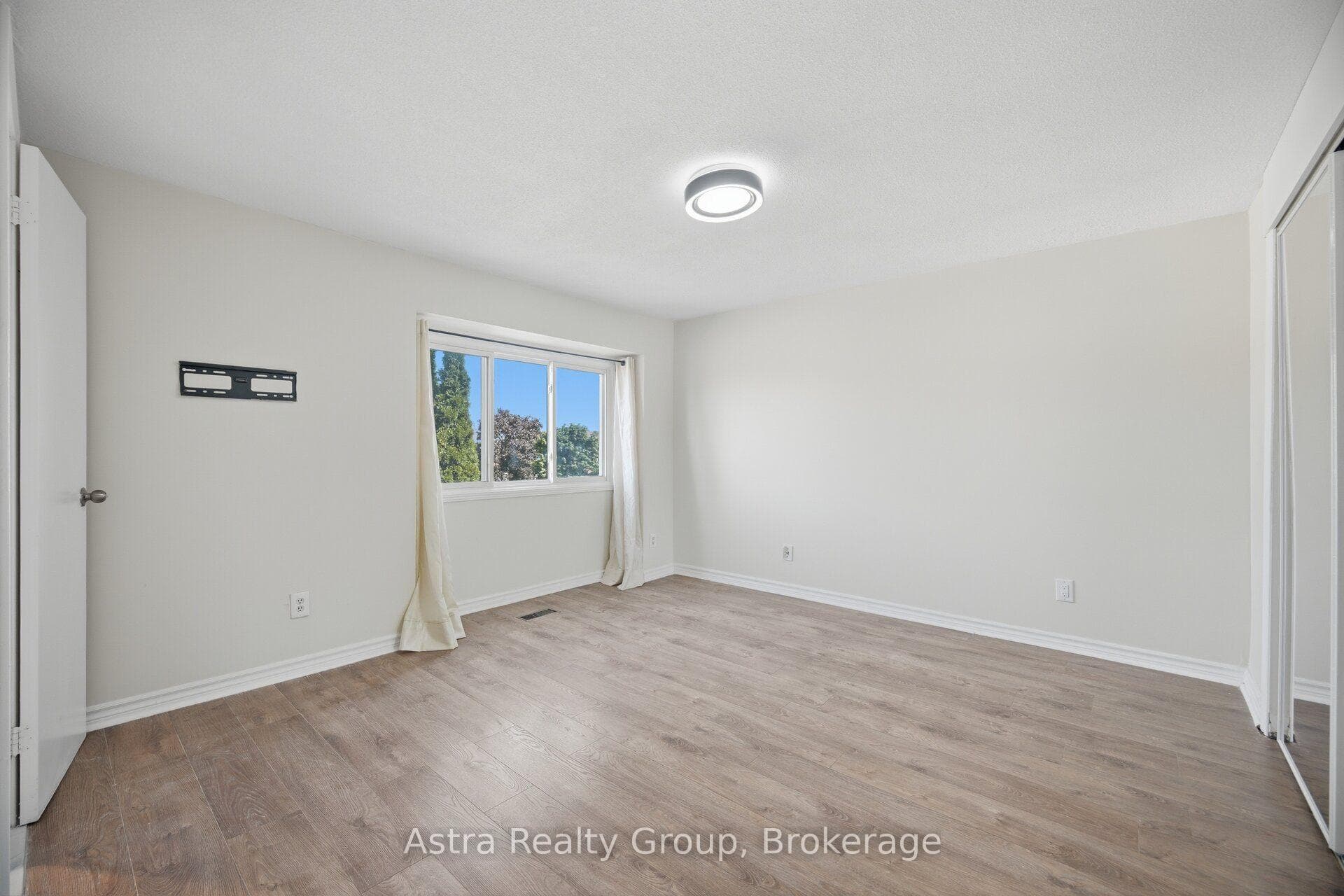 28 Borden Hill Court photo 24