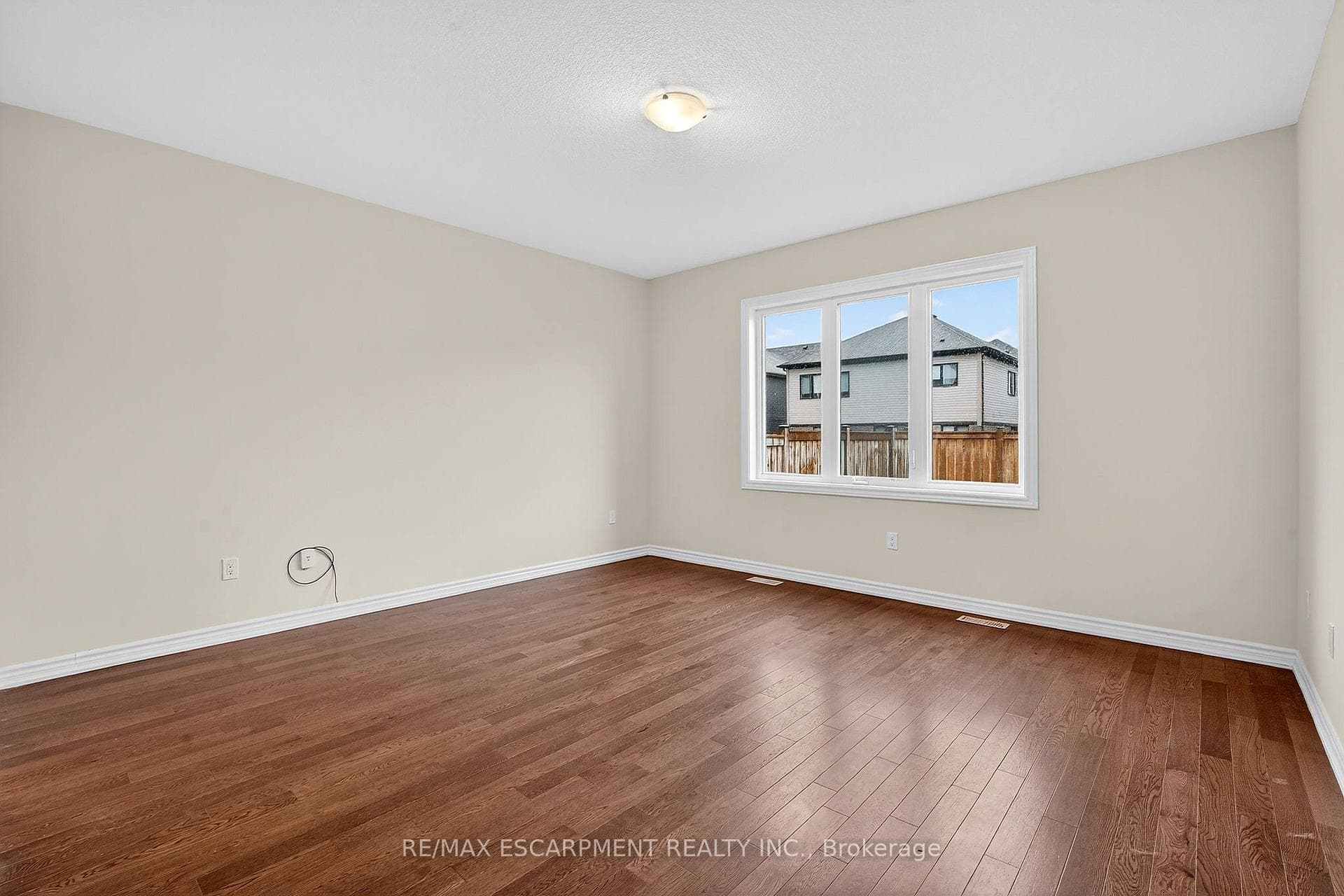 11 FRONTIER Drive photo 30