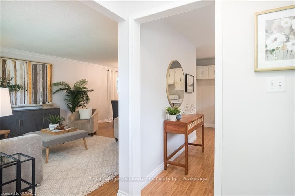 291 BASTEDO Court photo 3