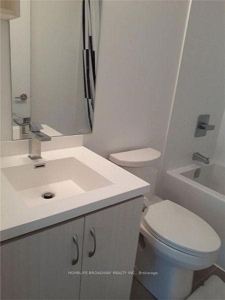 181 Huron Street Unit 203 photo 19