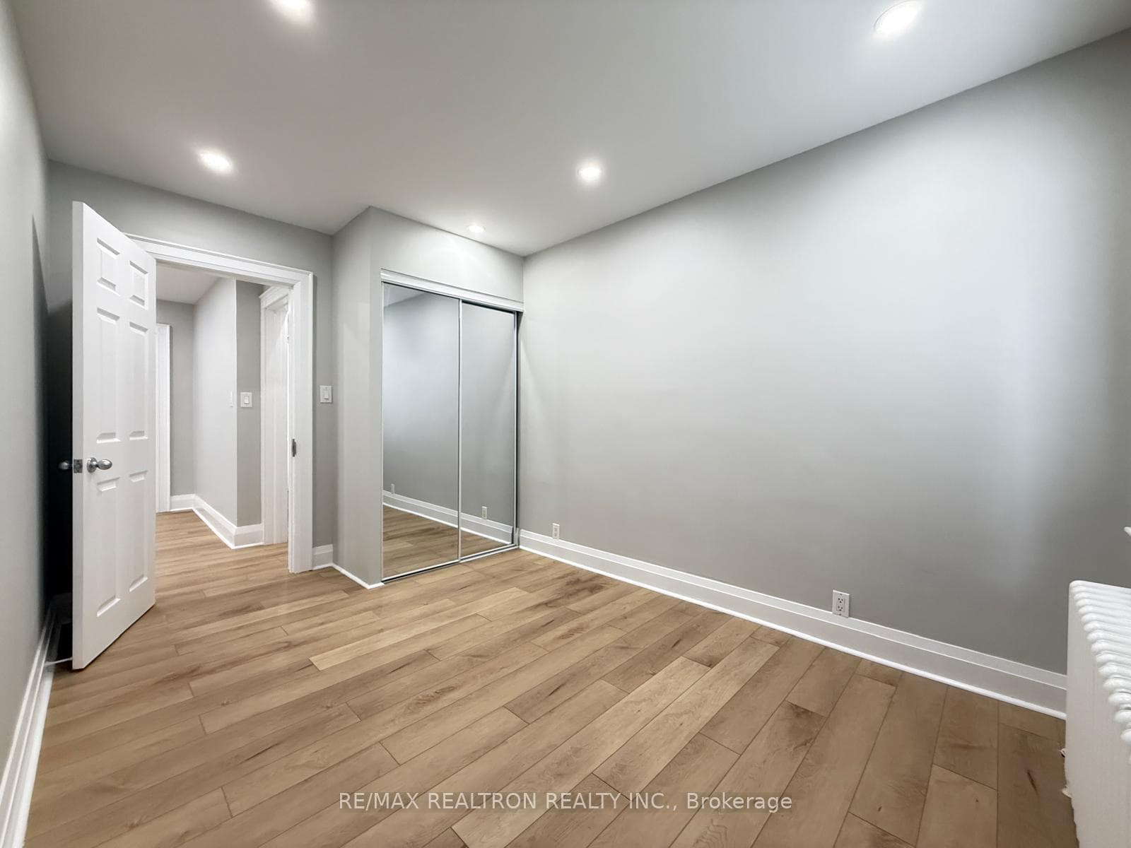 18 Snider Avenue Unit Upper photo 10