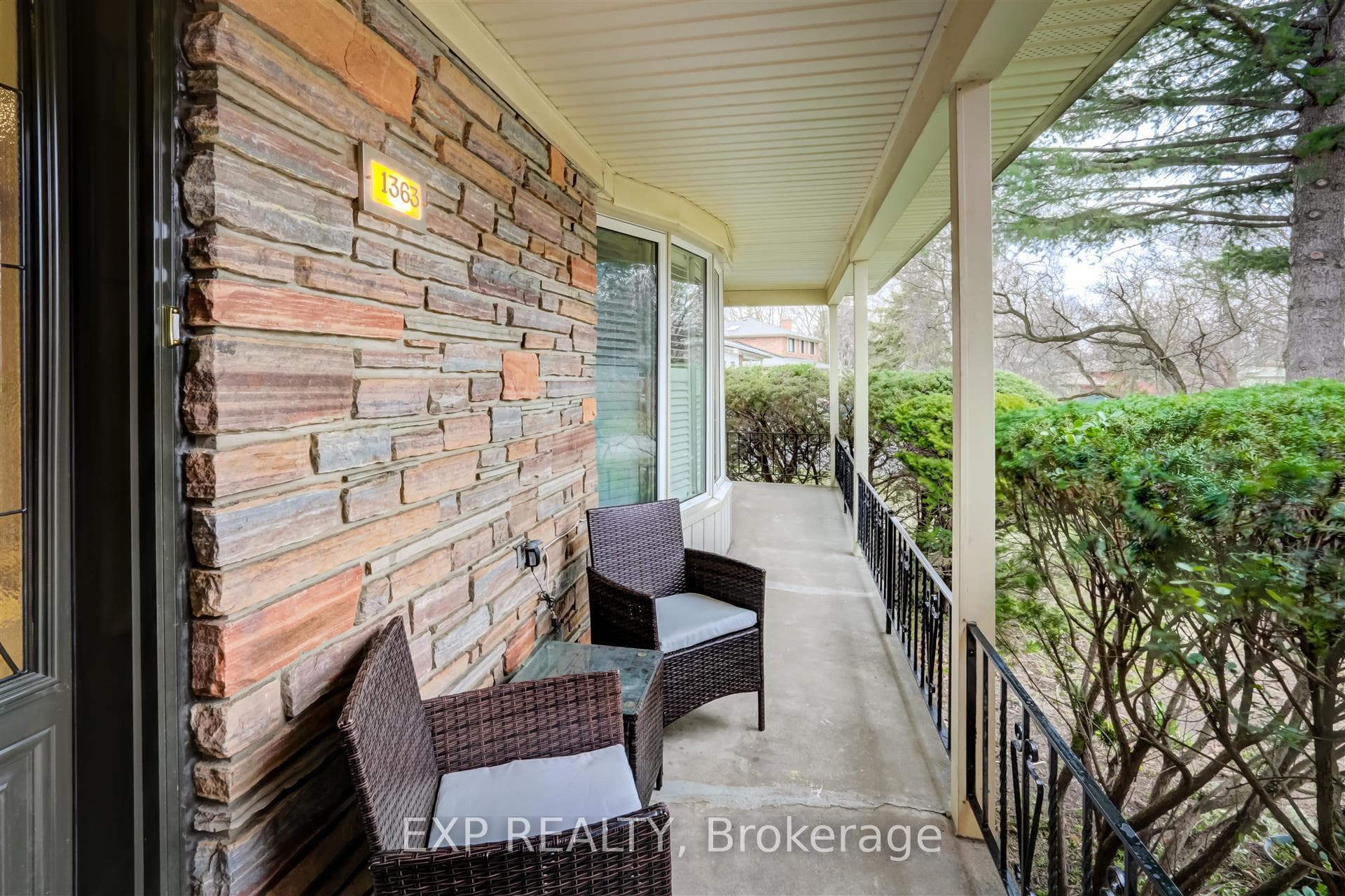 1363 Crestdale Road photo 3