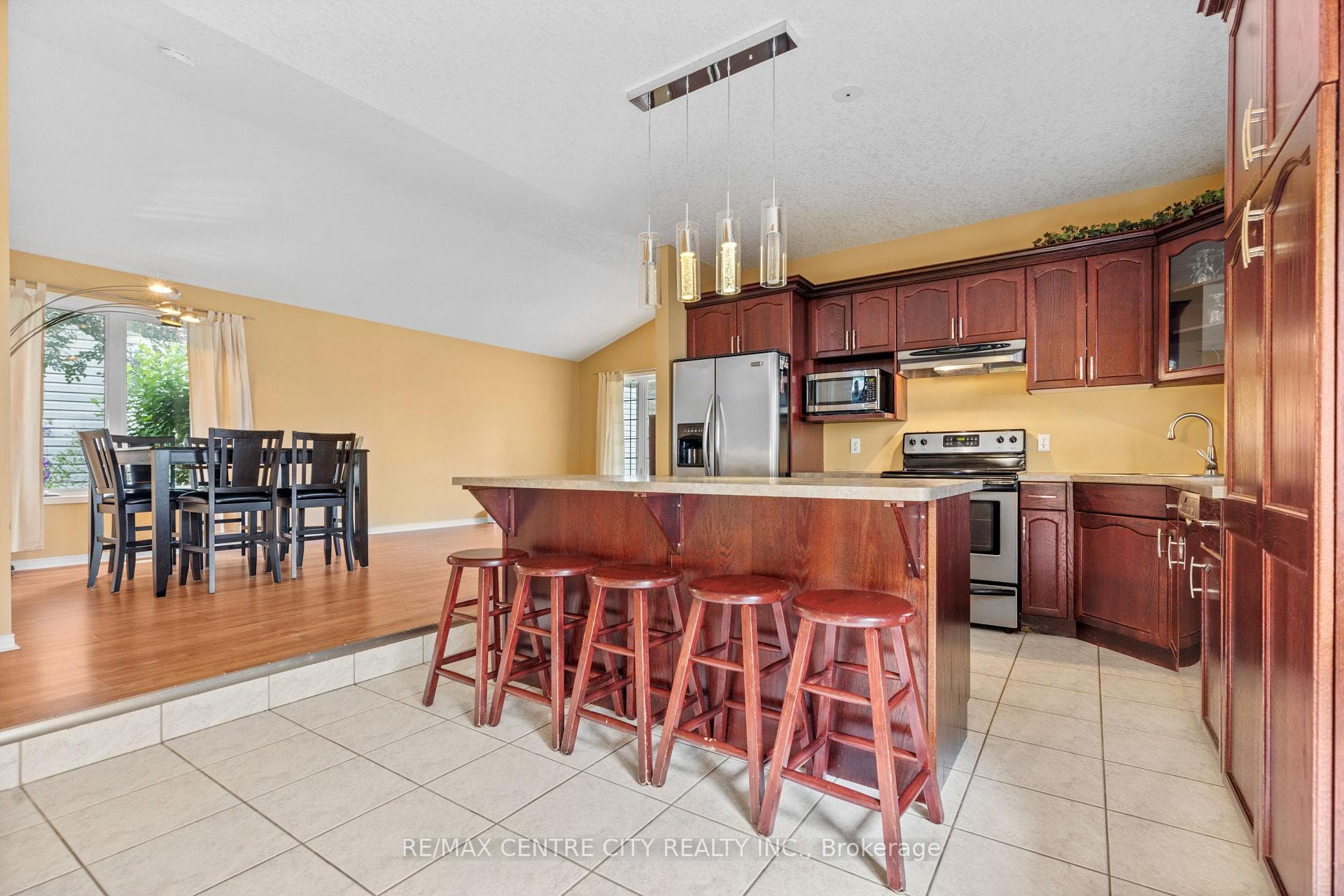 270 Exmouth Circle photo 9