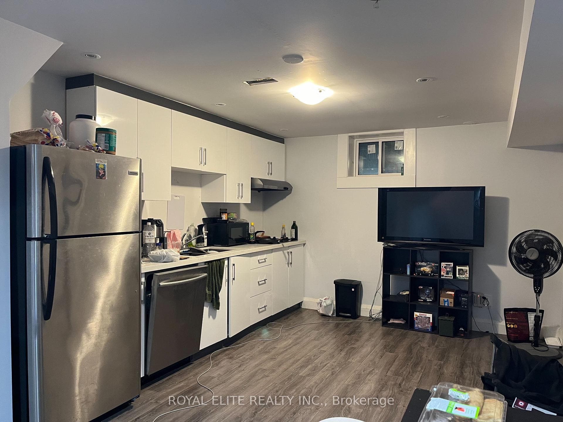 22 Summerglade Drive Unit Basemnt photo 3