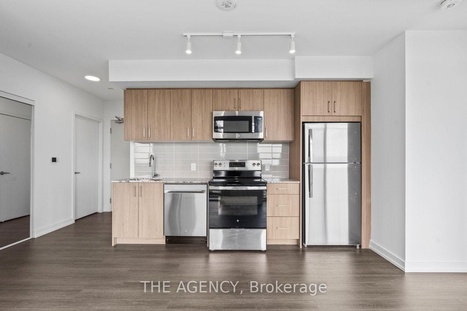 4010 Eglinton Avenue Unit 625 photo 11
