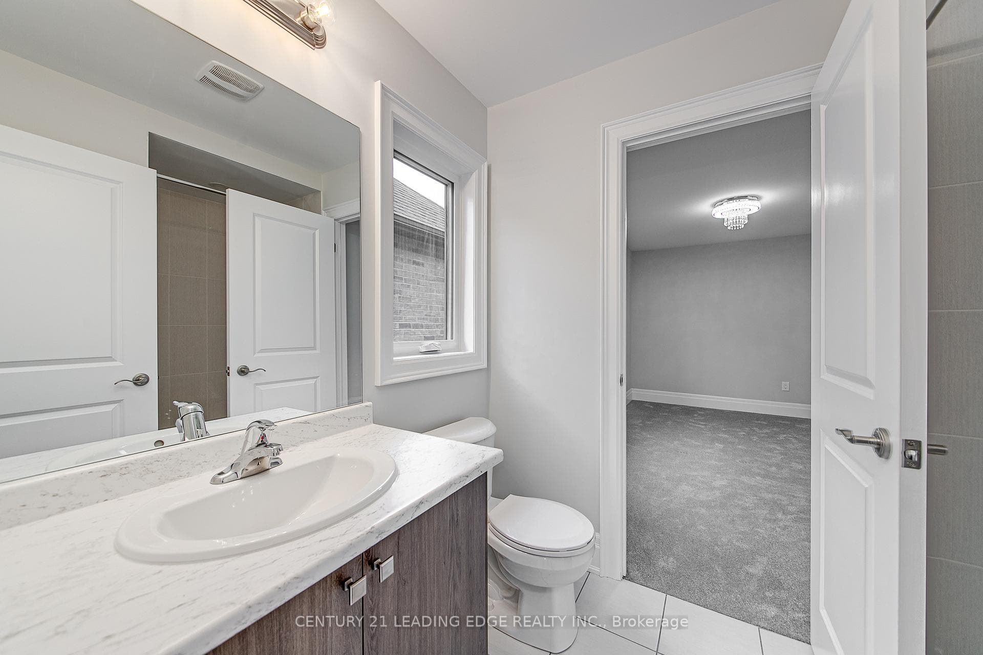 108 LORNE THOMAS Place photo 28