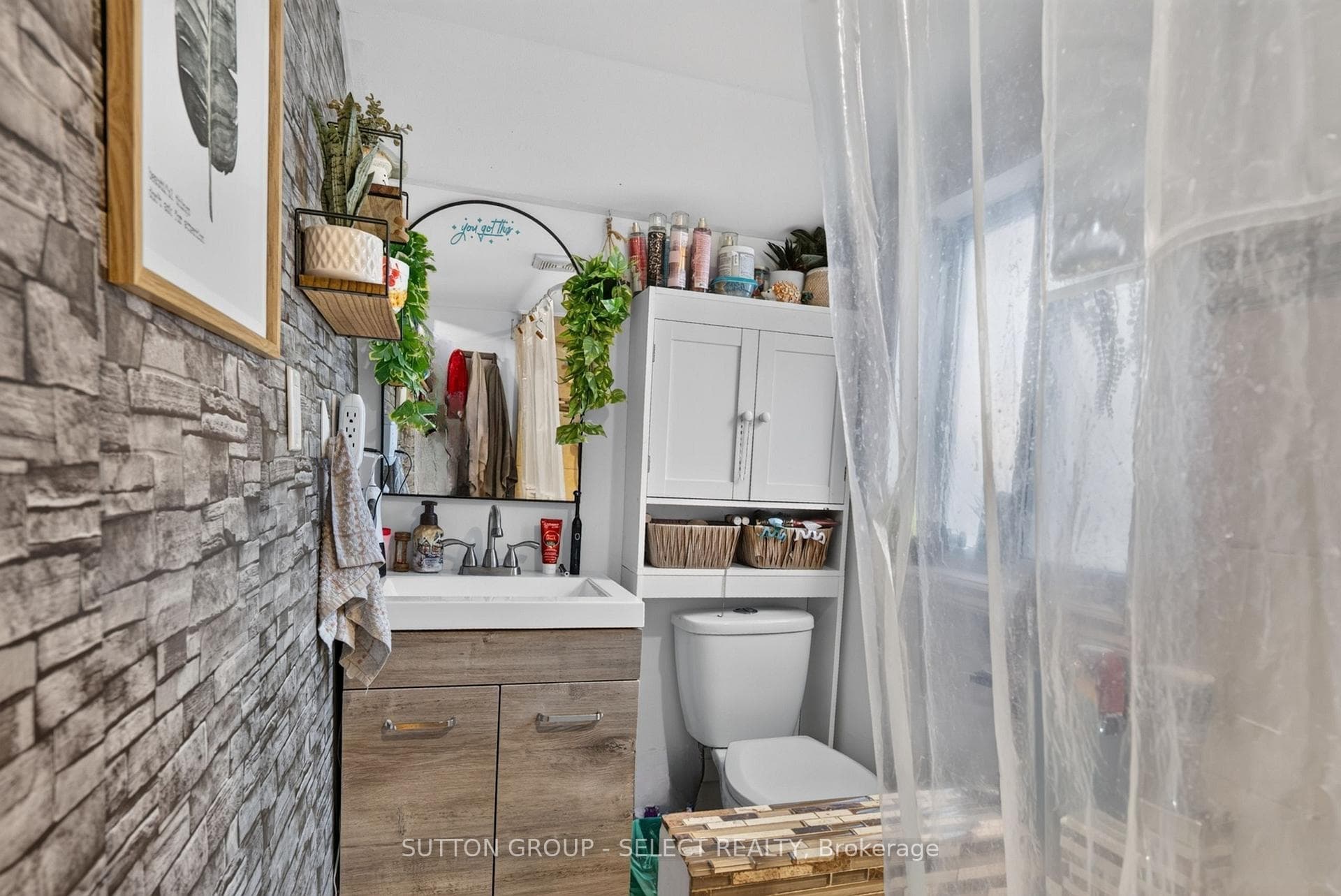 174 Clarence Street photo 15