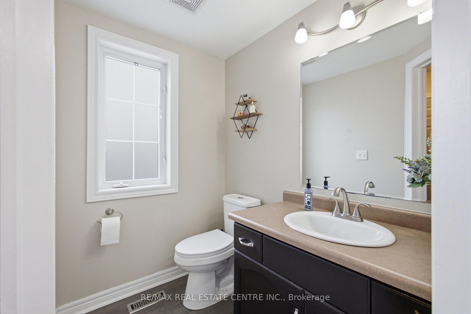 801 Hunters Gate Crescent photo 8