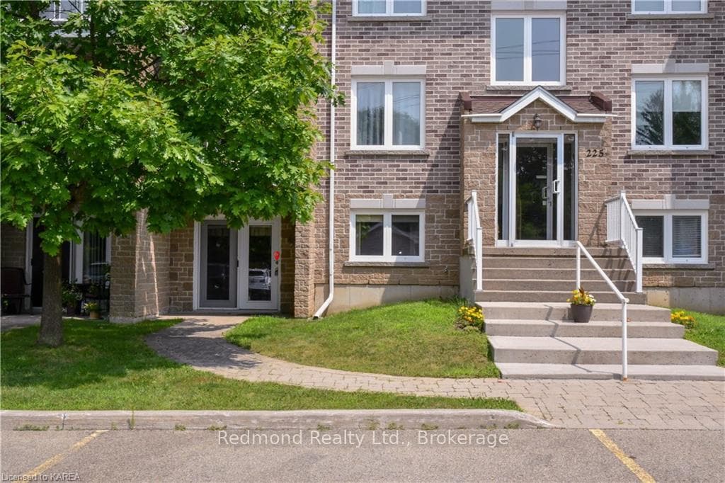 225 OAK Street Unit 2103 photo 5