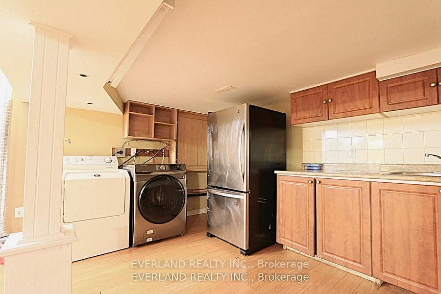41 Cartmel Drive Unit Basemt photo 8