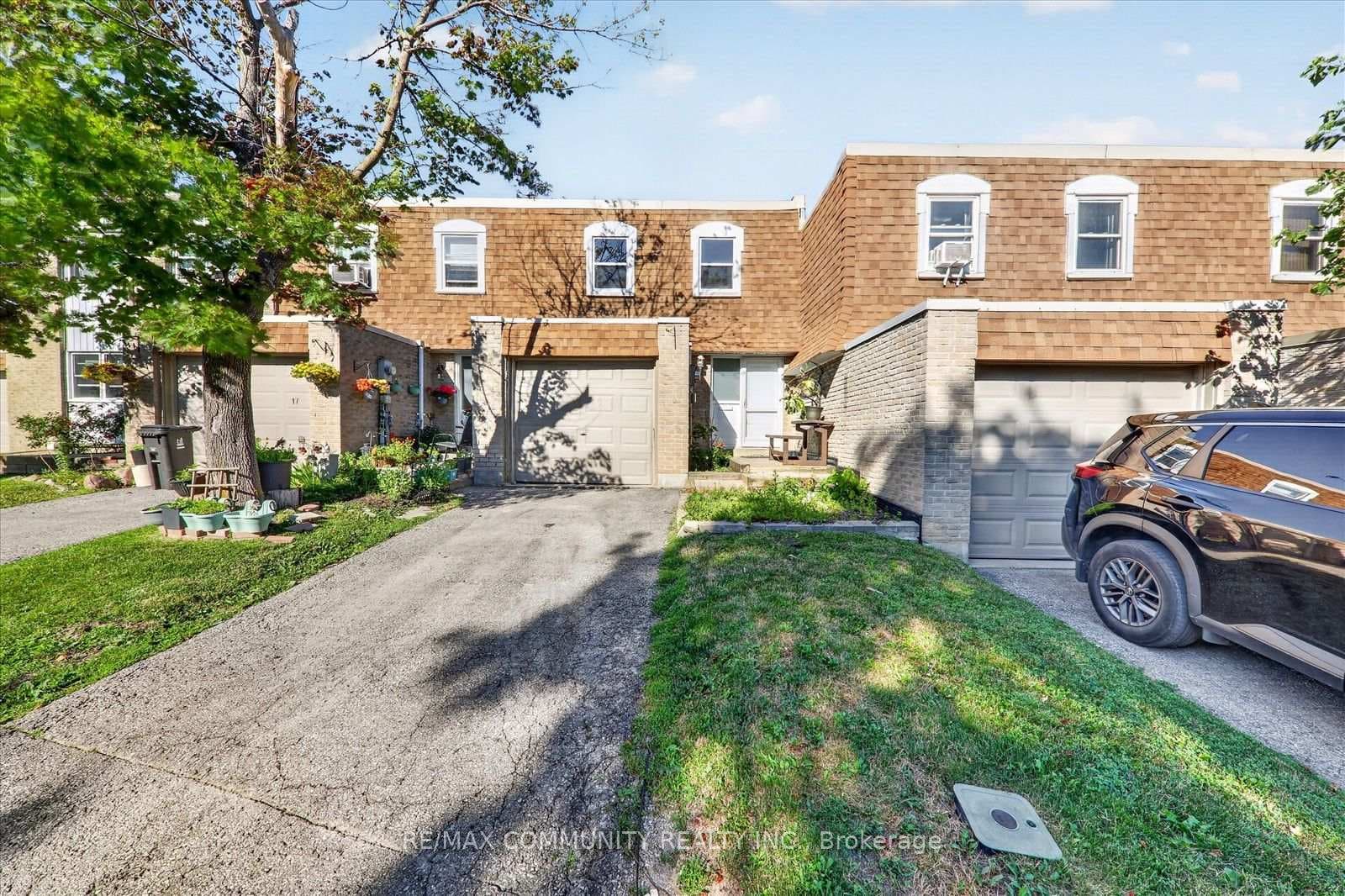 850 Huntingwood Drive Unit 15 photo 4