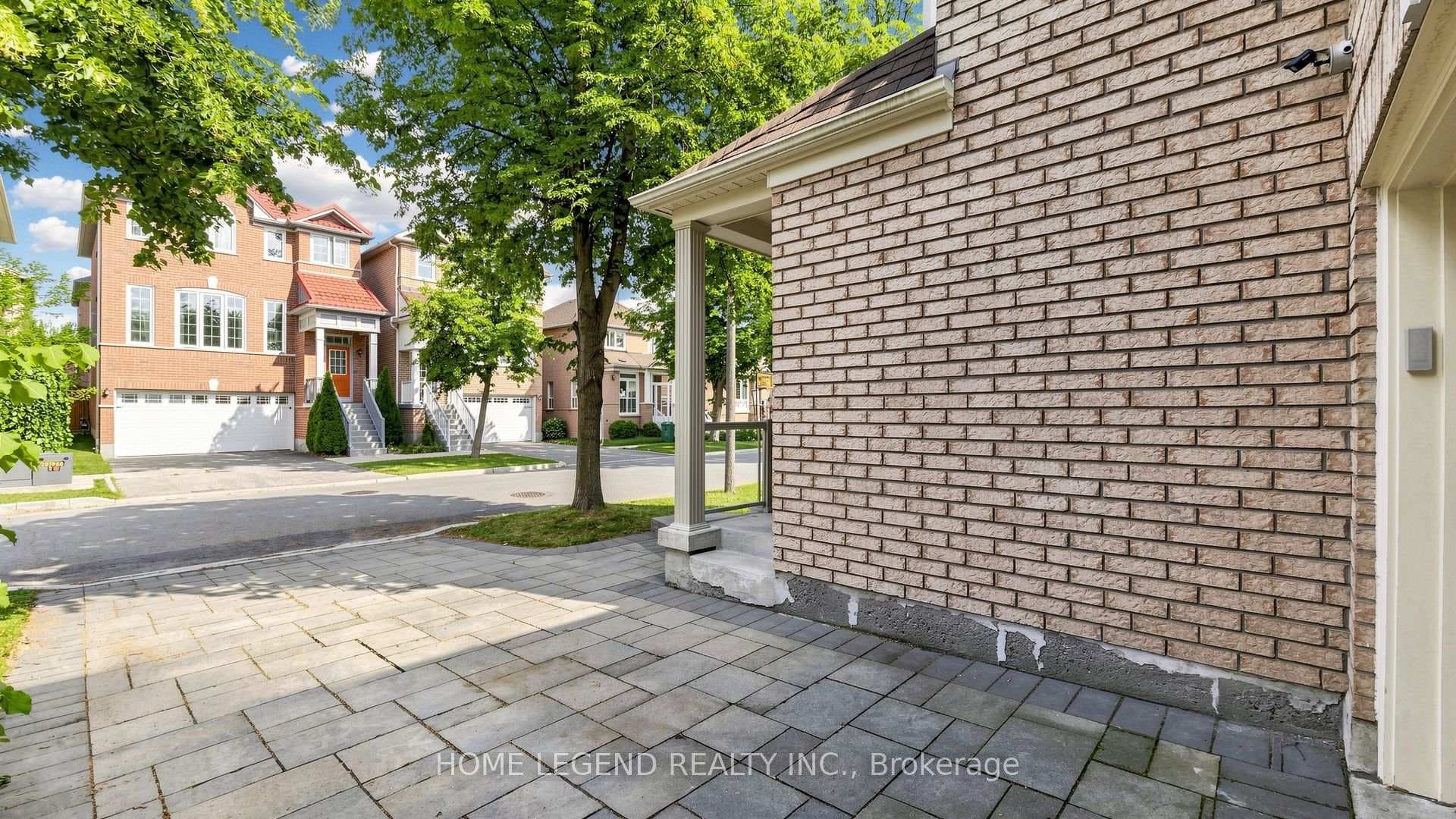 14 Mccaul Street photo 38